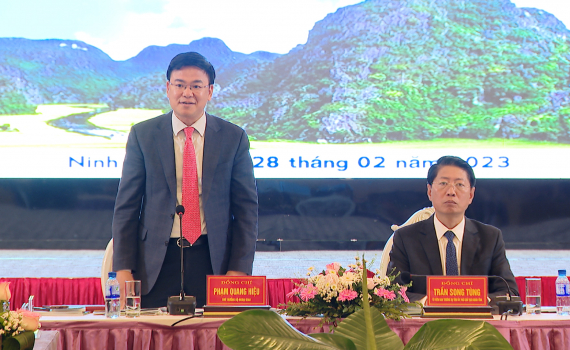 Bộ Ngoại giao, UBND tỉnh trao đổi th&ocirc;ng tin về x&uacute;c tiến đầu tư, quảng b&aacute; du lịch với Hội Doanh nh&acirc;n trẻ tỉnh