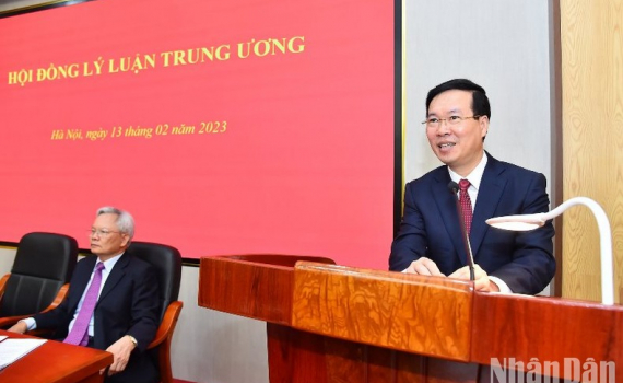 Thường trực Ban B&iacute; thư V&otilde; Văn Thưởng l&agrave;m việc với Hội đồng L&yacute; luận Trung ương