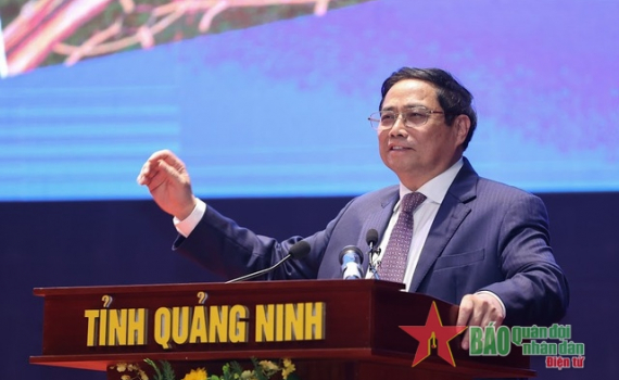 Thủ tướng Ch&iacute;nh phủ Phạm Minh Ch&iacute;nh: Li&ecirc;n kết ph&aacute;t triển xanh v&agrave; bền vững v&ugrave;ng Đồng bằng s&ocirc;ng Hồng