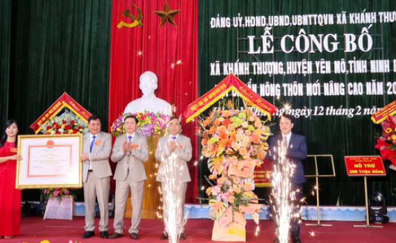 Kh&aacute;nh Thượng đ&oacute;n Bằng c&ocirc;ng nhận x&atilde; đạt chuẩn n&ocirc;ng th&ocirc;n mới n&acirc;ng cao 