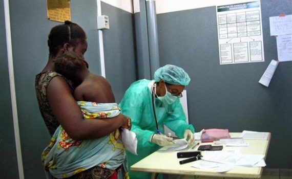 Guinea X&iacute;ch Đạo: B&ugrave;ng ph&aacute;t dịch bệnh do virus Marburg