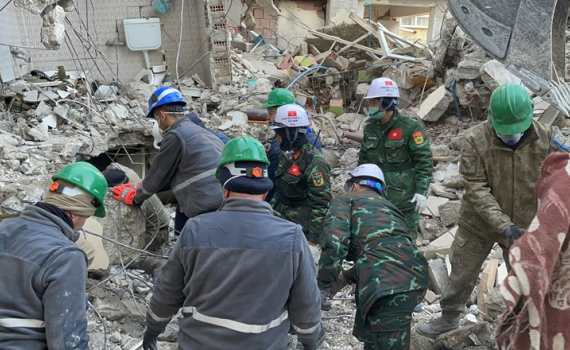 Hội Chữ thập đỏ Việt Nam k&ecirc;u gọi ủng hộ nh&acirc;n d&acirc;n Thổ Nhĩ Kỳ v&agrave; Syria