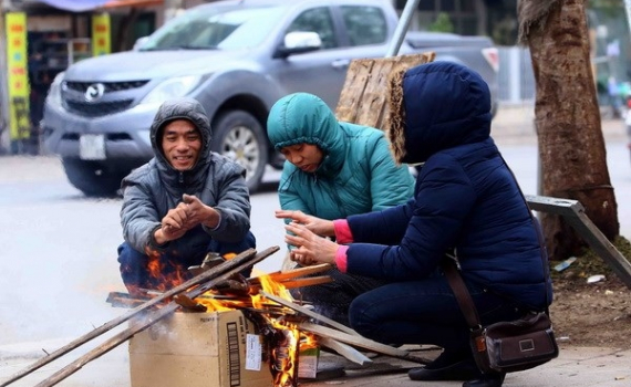Thời tiết h&ocirc;m nay (26-2): Miền Bắc đ&oacute;n kh&ocirc;ng kh&iacute; lạnh tăng cường, trời mưa r&eacute;t