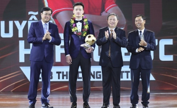 Ho&agrave;ng Đức, Kim Thanh gi&agrave;nh Quả b&oacute;ng V&agrave;ng Việt Nam 2023