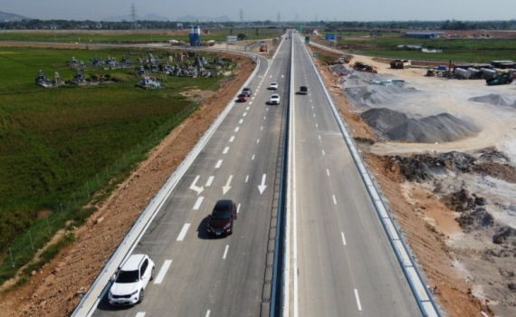 Thủ tướng y&ecirc;u cầu đẩy nhanh n&acirc;ng cấp c&aacute;c tuyến cao tốc đầu tư ph&acirc;n kỳ