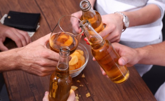 Bộ Y tế đề nghị c&aacute;c tỉnh, th&agrave;nh tập trung truyền th&ocirc;ng ph&ograve;ng, chống t&aacute;c hại rượu, bia dịp Tết