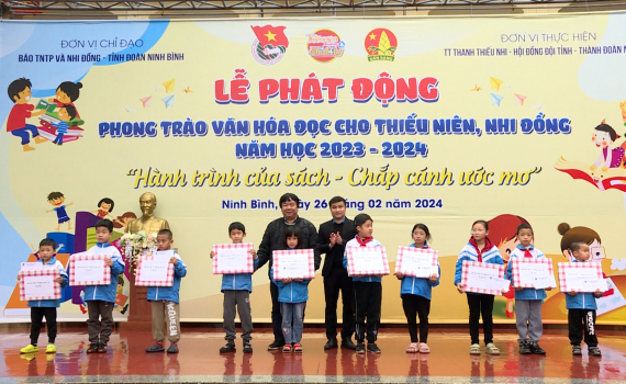 Ph&aacute;t động phong tr&agrave;o Văn ho&aacute; đọc cho thiếu ni&ecirc;n, nhi đồng năm học 2023-2024 tại trường Tiểu học L&ecirc; Hồng Phong
