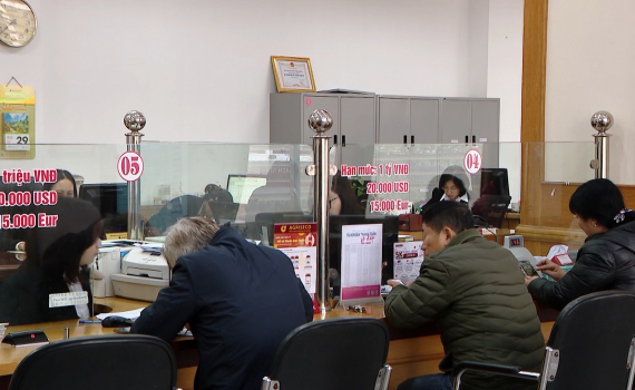 C&aacute;c ng&acirc;n h&agrave;ng đảm bảo cung ứng tiền cho nh&acirc;n d&acirc;n dịp Tết