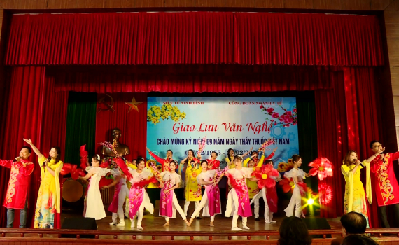 Giao lưu văn nghệ Kỷ niệm ng&agrave;y Thầy thuốc Việt Nam