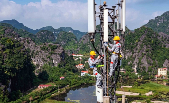 Tắt s&oacute;ng 2G đưa người d&acirc;n l&ecirc;n m&ocirc;i trường số