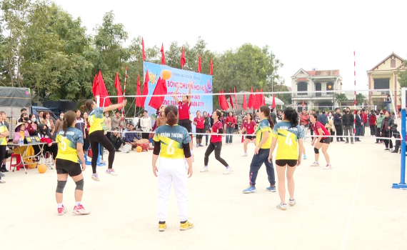 Bế mạc Giải b&oacute;ng chuyền hơi nữ huyện Y&ecirc;n M&ocirc;