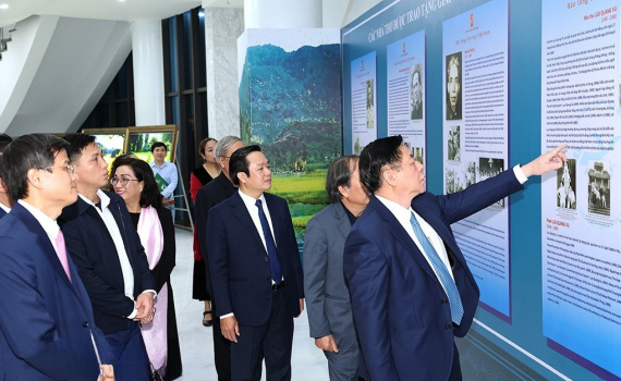  Khai mạc Ng&agrave;y thơ Việt Nam lần thứ 23 với chủ đề &ldquo;Tổ quốc bay l&ecirc;n&rdquo;