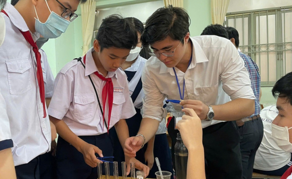 Th&ocirc;ng tư 29 về dạy th&ecirc;m học th&ecirc;m &ldquo;n&oacute;ng&rdquo; nhất sự kiện gi&aacute;o dục tuần qua