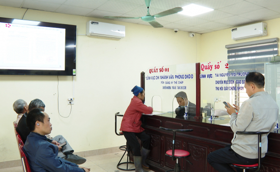 Ninh B&igrave;nh: N&acirc;ng cao hiệu quả cung cấp v&agrave; sử dụng dịch vụ c&ocirc;ng trực tuyến