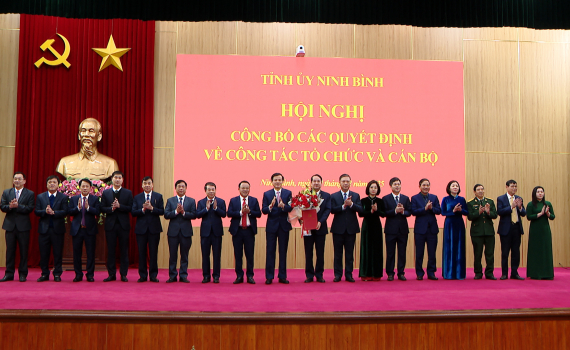 C&ocirc;ng bố Quyết định của Ban Chấp h&agrave;nh Đảng bộ tỉnh v&agrave; Ban Thường vụ Tỉnh ủy Ninh B&igrave;nh về c&ocirc;ng t&aacute;c tổ chức v&agrave; c&aacute;n bộ