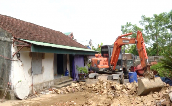 Ninh B&igrave;nh chung tay x&oacute;a nh&agrave; tạm, nh&agrave; dột n&aacute;t