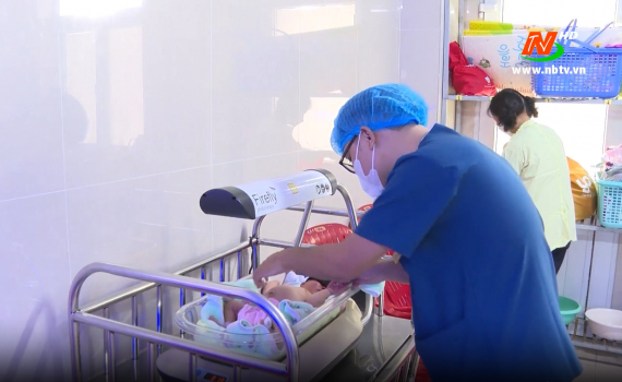 Bệnh viện Sản Nhi Ninh B&igrave;nh - Điểm s&aacute;ng trong điều trị, chăm s&oacute;c, nu&ocirc;i dưỡng trẻ sơ sinh non th&aacute;ng
