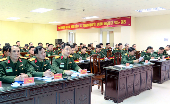 Kiểm tra c&ocirc;ng t&aacute;c luyện tập chuyển trạng th&aacute;i sẵn s&agrave;ng chiến đấu tại Bộ CHQS tỉnh