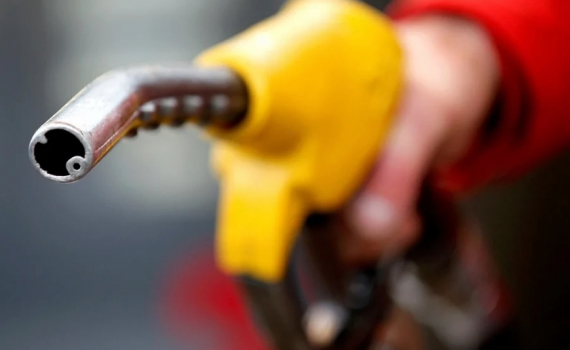 Gi&aacute; xăng dầu h&ocirc;m nay (5-2): Tiếp tục tăng