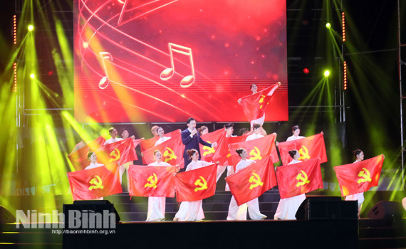 Rạng rỡ sắc xu&acirc;n, vẹn tr&ograve;n niềm tin trong đ&ecirc;m Giao thừa ch&agrave;o Xu&acirc;n B&iacute;nh Ngọ 2026