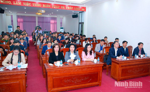 Hướng dẫn việc lấy &yacute; kiến cử tri nơi cư tr&uacute; đối với người ứng cử đại biểu Quốc hội kh&oacute;a XVI v&agrave; đại biểu HĐND c&aacute;c cấp nhiệm kỳ 2026-2031