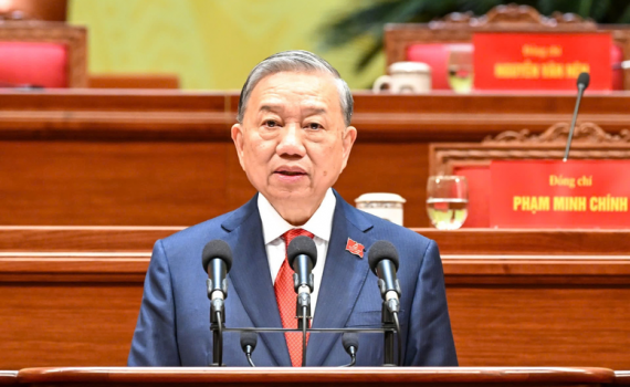 Vững bước dưới cờ Đảng