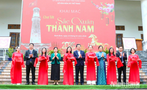 Khai mạc Chợ Tết &ldquo;Sắc xu&acirc;n Th&agrave;nh Nam&rdquo;