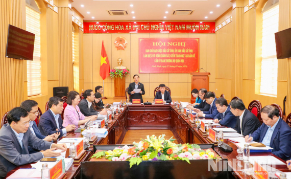 Ph&oacute; Chủ tịch Quốc hội Nguyễn Khắc Định kiểm tra c&ocirc;ng t&aacute;c chuẩn bị bầu cử tại Ninh B&igrave;nh