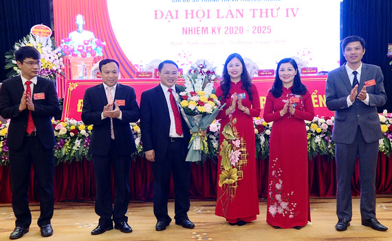Đại hội Chi bộ Sở Th&ocirc;ng tin v&agrave; Truyền th&ocirc;ng nhiệm kỳ 2020-2025