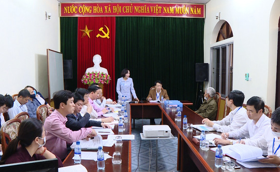 Đồng ch&iacute; B&iacute; thư Tỉnh ủy Nguyễn Thị Thanh tiếp c&ocirc;ng d&acirc;n 