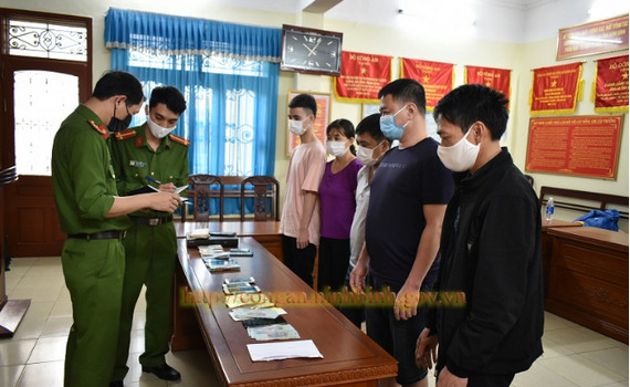 Triệt ph&aacute; đường d&acirc;y đ&aacute;nh bạc dưới h&igrave;nh thức số l&ocirc;, số đề sử dụng c&ocirc;ng nghệ cao