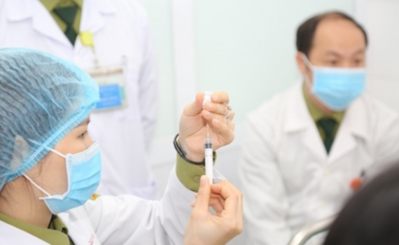 Cần lưu &yacute; những điều g&igrave; khi ti&ecirc;m vắc xin COVID-19?