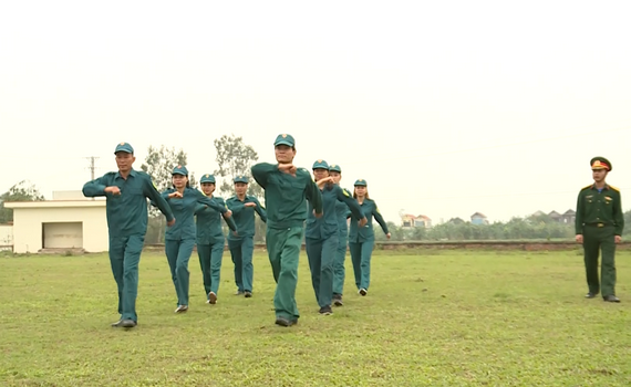 Ban CHQS huyện Hoa Lư huấn luyện d&acirc;n qu&acirc;n tự vệ năm 2021