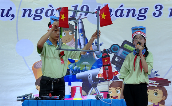 Ng&agrave;y hội gi&aacute;o dục Stem với chủ đề "t&ecirc;n lửa nước -chinh phục mục ti&ecirc;u"