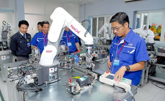 Nh&acirc;n lực c&ocirc;ng nghệ cao - tiền đề ph&aacute;t triển kinh tế số 