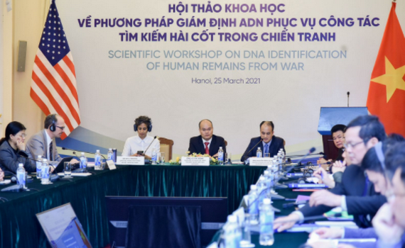 Thảo luận phương ph&aacute;p gi&aacute;m định ADN để t&igrave;m kiếm h&agrave;i cốt liệt sĩ