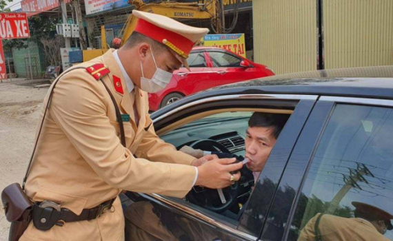 Từ 0h ng&agrave;y 15.3, tổng kiểm tra l&aacute;i xe vi phạm độ cồn, ma t&uacute;y tr&ecirc;n to&agrave;n quốc 