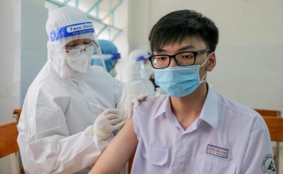 Đề nghị Bộ Y tế l&agrave;m r&otilde; c&aacute;c loại vaccine c&oacute; thể ti&ecirc;m cho trẻ từ 5 đến dưới 12 tuổi