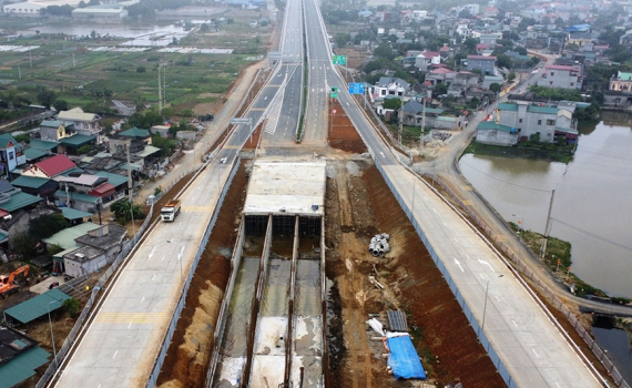 Chất lượng c&ocirc;ng tr&igrave;nh giao th&ocirc;ng l&agrave; y&ecirc;u cầu h&agrave;ng đầu