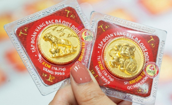 Gi&aacute; v&agrave;ng h&ocirc;m nay 26-3: Gi&aacute; v&agrave;ng trong nước tăng, thế giới đi ngang