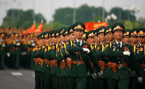 Đấu tranh chống c&aacute;c luận điệu xuy&ecirc;n tạc, phủ nhận đường lối quốc ph&ograve;ng to&agrave;n d&acirc;n