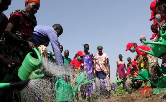 Tuổi trẻ bệnh viện d&atilde; chiến Việt Nam &ldquo;gieo mầm&rdquo; hy vọng ở Nam Sudan
