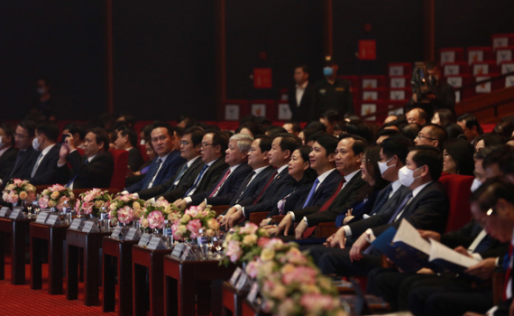 Ch&iacute;nh phủ sẽ tiếp tục đồng h&agrave;nh, tạo thuận lợi để doanh nh&acirc;n trẻ cống hiến t&agrave;i năng cho đất nước