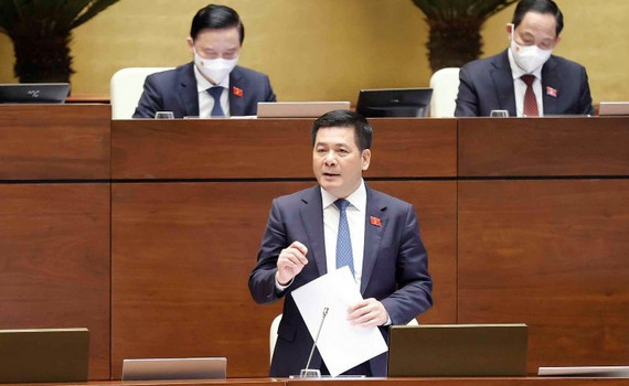 Bộ trưởng Nguyễn Hồng Di&ecirc;n: Thời gian dự ph&ograve;ng xăng dầu hiện nay kh&ocirc;ng lớn, chỉ khoảng 5-7 ng&agrave;y