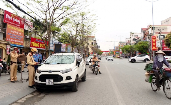 Đảm bảo ATGT phục vụ Lễ kỷ niệm 30 năm t&aacute;i lập tỉnh Ninh B&igrave;nh