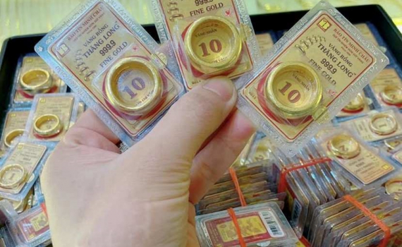 Gi&aacute; v&agrave;ng tiếp đ&agrave; giảm mạnh