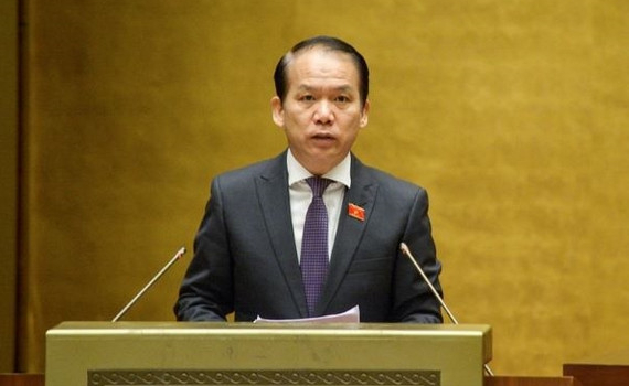 Kh&ocirc;ng được ngăn chặn, cản trở việc phổ biến, sử dụng Quốc kỳ, Quốc huy, Quốc ca