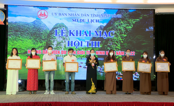 Hội thi hướng dẫn vi&ecirc;n du lịch giỏi tỉnh Ninh B&igrave;nh