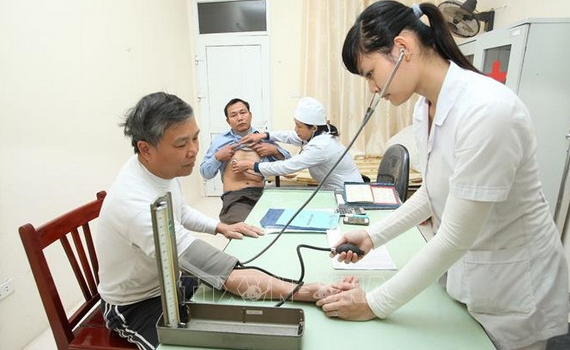 H&agrave; Nội phấn đấu tặng hơn 3.000 sổ tiết kiệm nghĩa t&igrave;nh cho người c&oacute; c&ocirc;ng