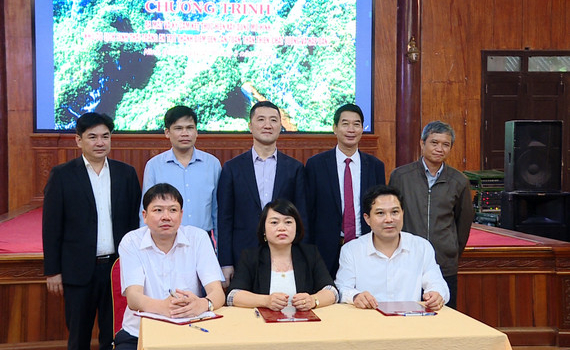 Triển khai x&acirc;y dựng m&ocirc; h&igrave;nh văn minh du lịch tại Khu du lịch sinh th&aacute;i Tr&agrave;ng An